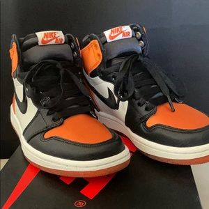 AIR JORDAN 1 RETRO HIGH-Satin Shattered Backboard